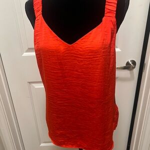 Vince Camuto top NWT, size L.